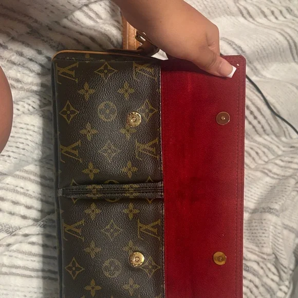 Louis Vuitton Brown and Tan Monogram Bag - Picture 2 of 7